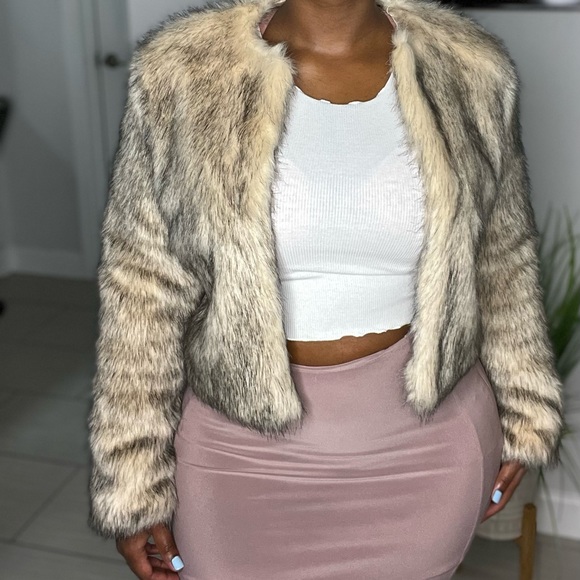 House of CB FAUX Fur Coat- WORN ONCE - Picture 2 of 3